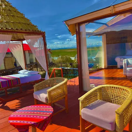 Uros Qhantany Lodge Puno Exterior photo