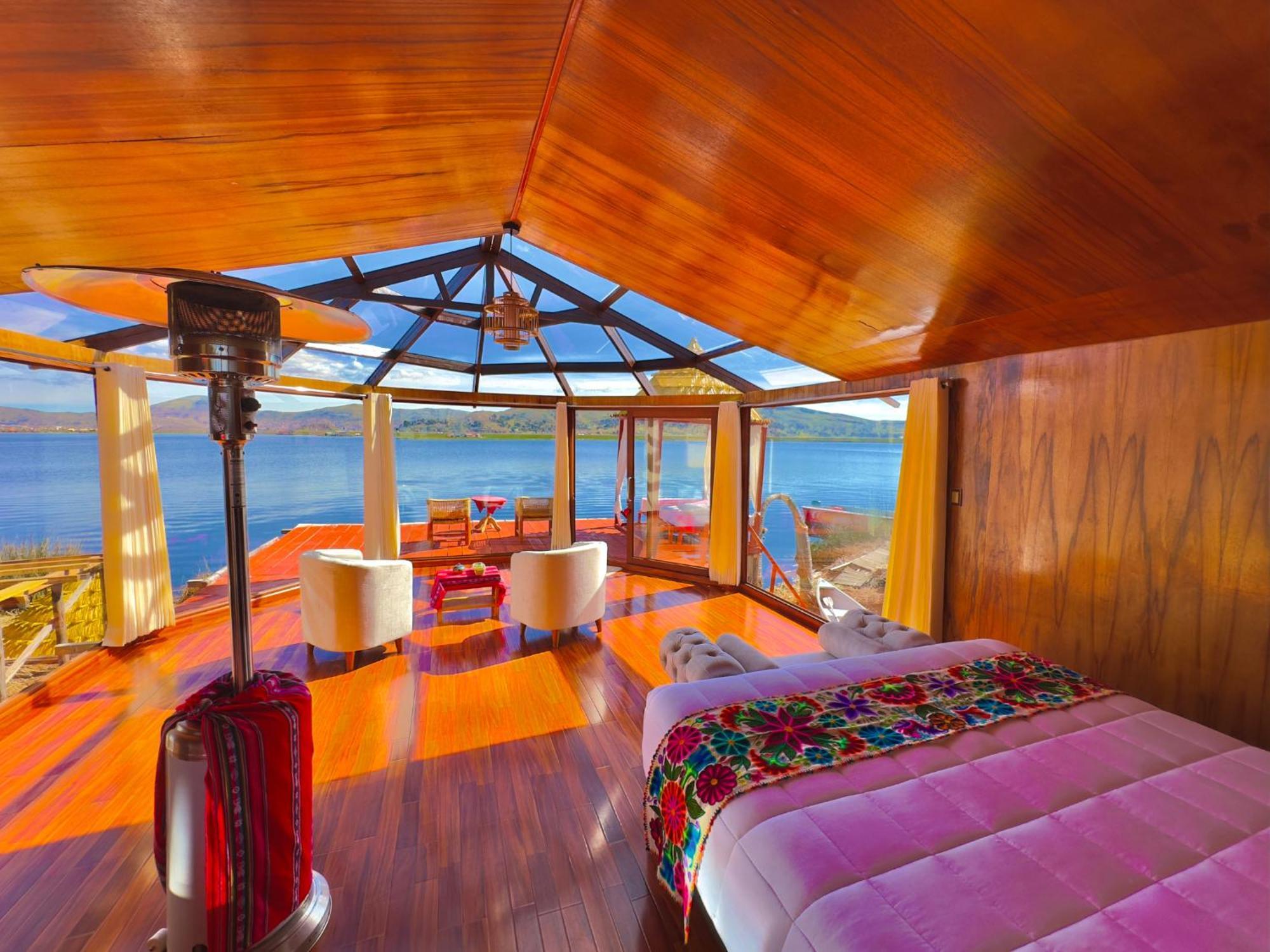 Lodge Uros Qhantany *
